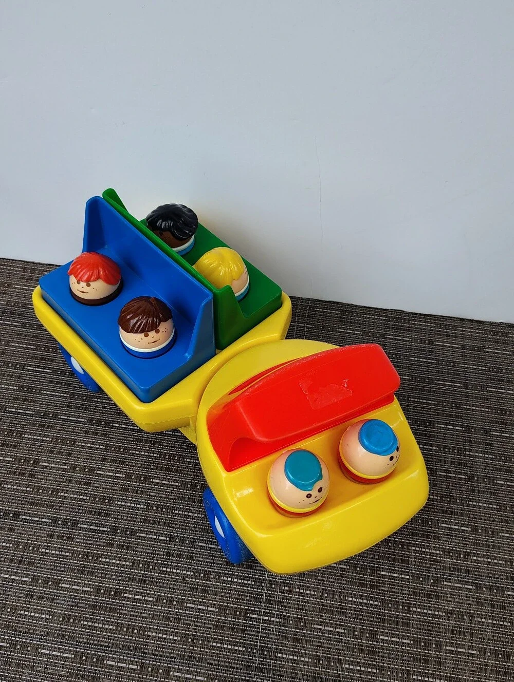 Vintage 1985 Little Tikes Toddle Tots Change Around Truck With 6 Figures